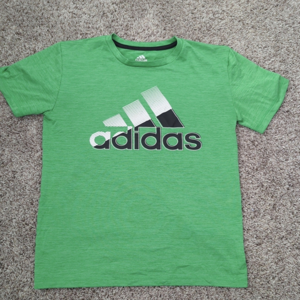 Adidas boots t shirt